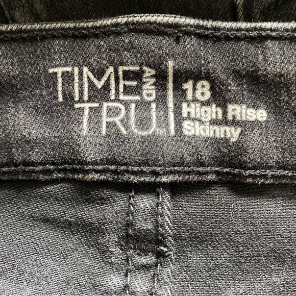 Time and Tru Women's plus size 18 Black Skinny Jeans Classic Fit - Picture 5 of 6